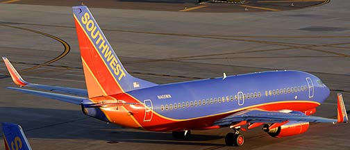 Southwest 737-7H4 N401WN, October 26, 2010